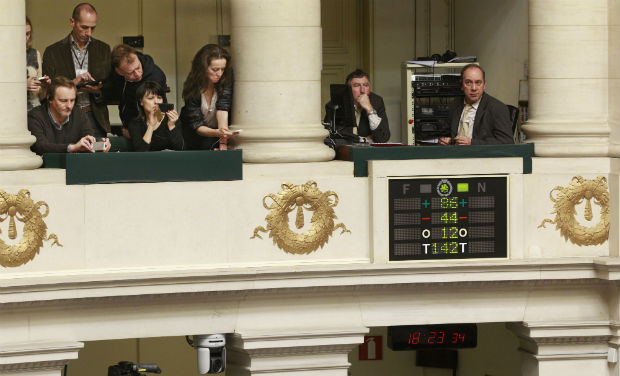 Belgian politicians vote in favour of the bill on child euthanasia at the Belgian federal parliament in Brussels on Thursday. Belgian politicians vote in favour of the bill on child euthanasia at the Belgian federal parliament in Brussels on Thursday.